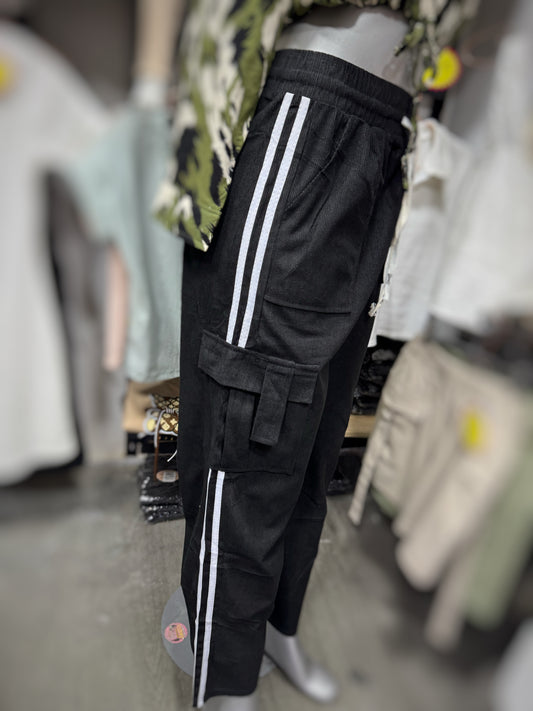 Pantalón Negro lateral Blanco