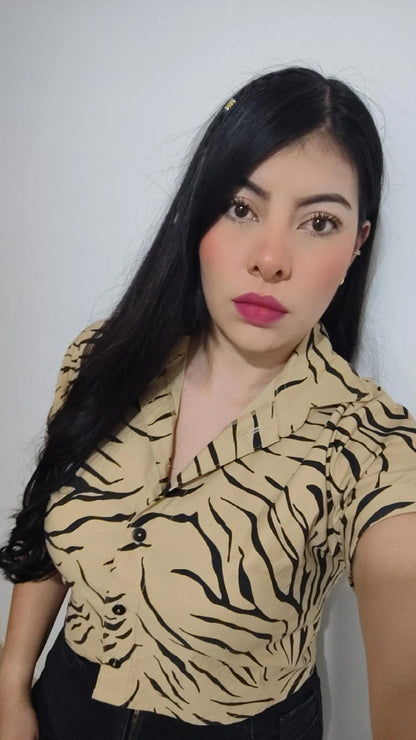 Camisa de Cuello Botones